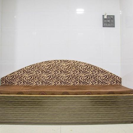 Relax Guest House 뭄바이 외부 사진