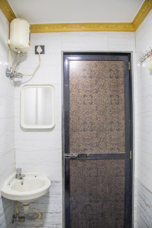 Relax Guest House 뭄바이 외부 사진