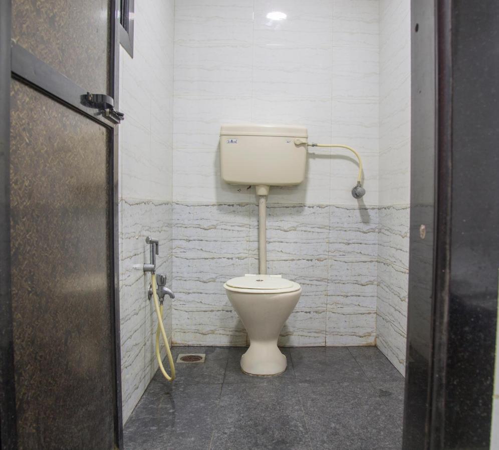 Relax Guest House 뭄바이 외부 사진