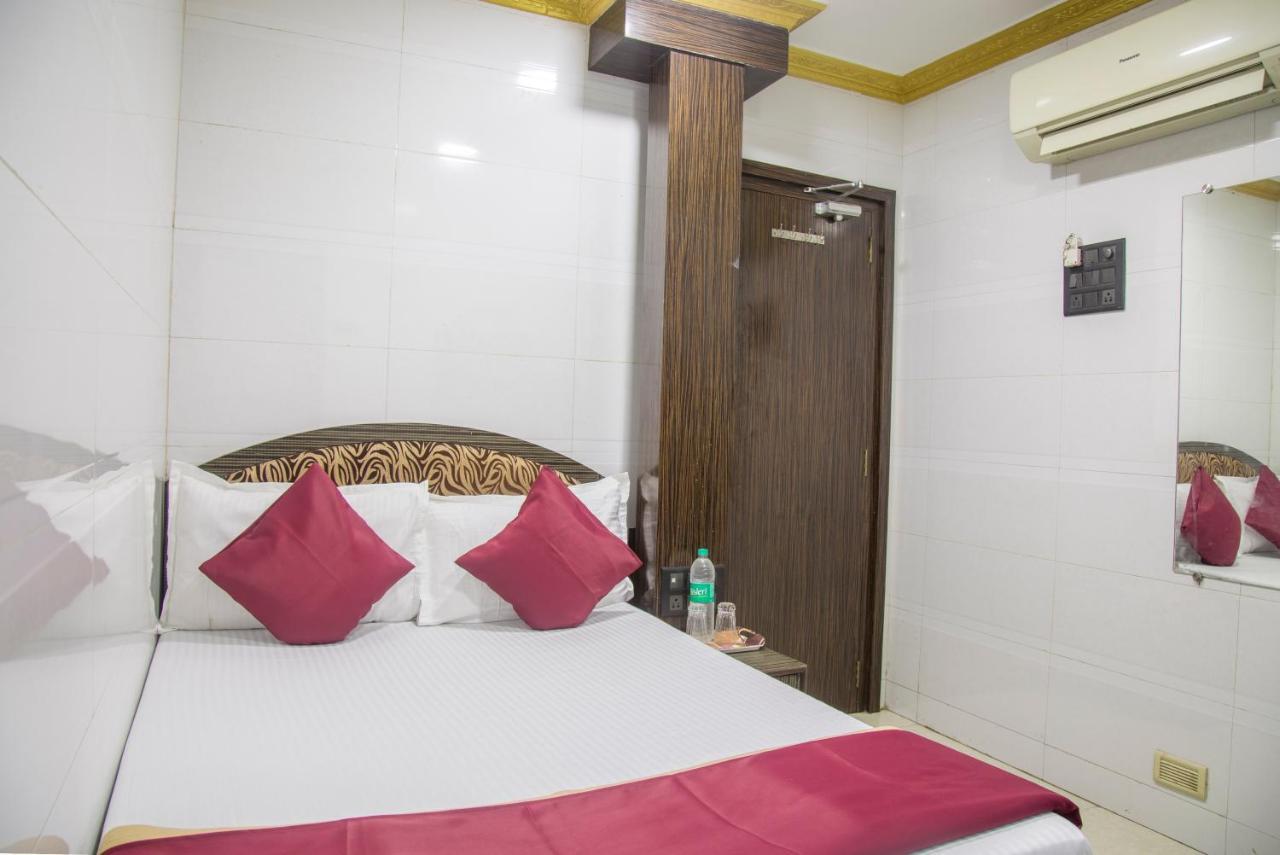 Relax Guest House 뭄바이 외부 사진