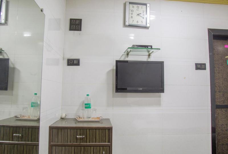 Relax Guest House 뭄바이 외부 사진
